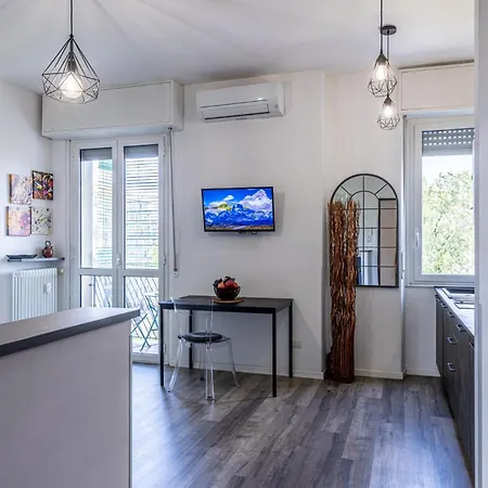 Intero Vicino A San Siro E Centro Citta דירה