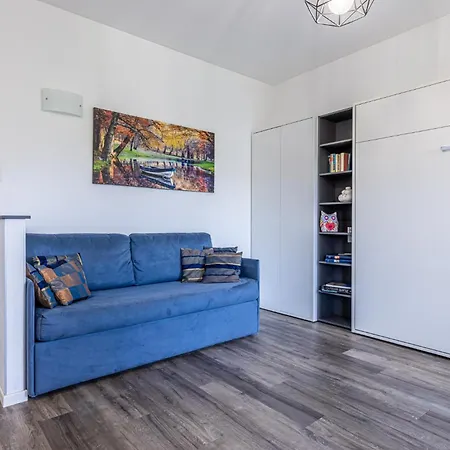 Intero Vicino A San Siro E Centro Citta Milán