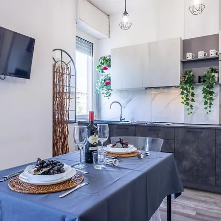 Intero Vicino A San Siro E Centro Citta Διαμέρισμα *
